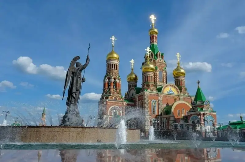 Верующие прошли по Йошкар-Оле крестным ходом в честь Дня крещения Руси